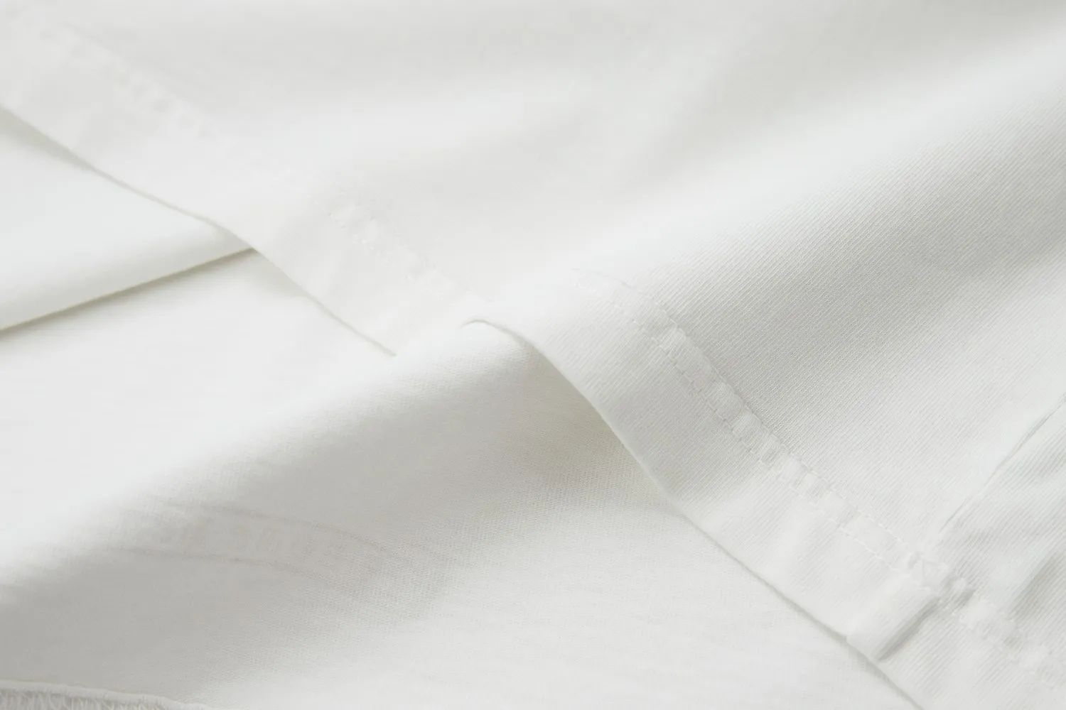 🅿️220 High quality ✨Cro❤✨🆕Classic logo letter pattern short sleeves. Official website synchronization, pure cotton fabric at the counter! Comfortable against the skin, durable and easy to wear, classic and simple logo design, meticulous original craftsmanship, customized 290G same vat dyed fabric, very comfortable to the touch, latest brick cabinet synchronization OS off-shoulder version, fashionable and personalized, super versatile and good-looking, very suitable for both men and women, a must-have style, hang tag, collar label, washed wheat, complete with three labels, black and white. 2️⃣Color S M L XL